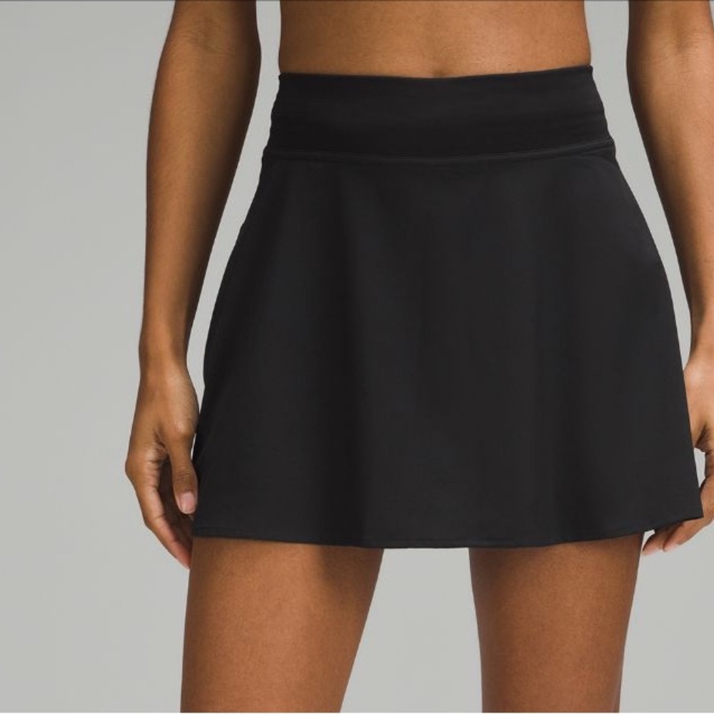 Lululemon Lightweight high rise tennis skirt new no tags size 6